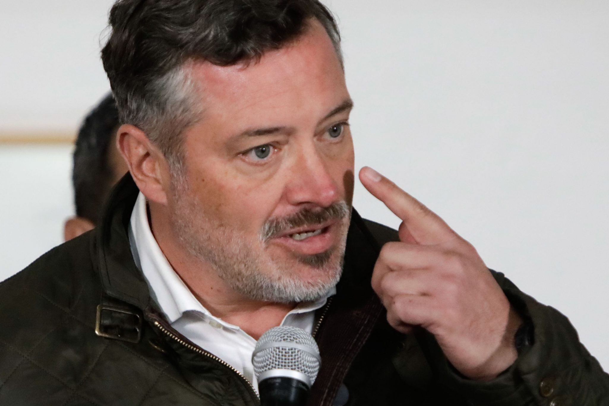 Sichel pide al Tribunal Constitucional declarar inadmisible requerimiento de querellados acusados de injurias